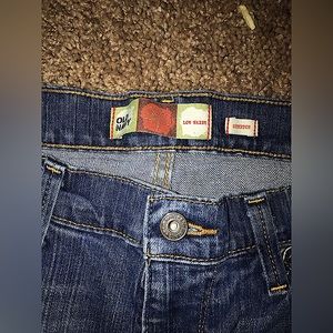 Old Navy Women Jeans Low waist and stretch.